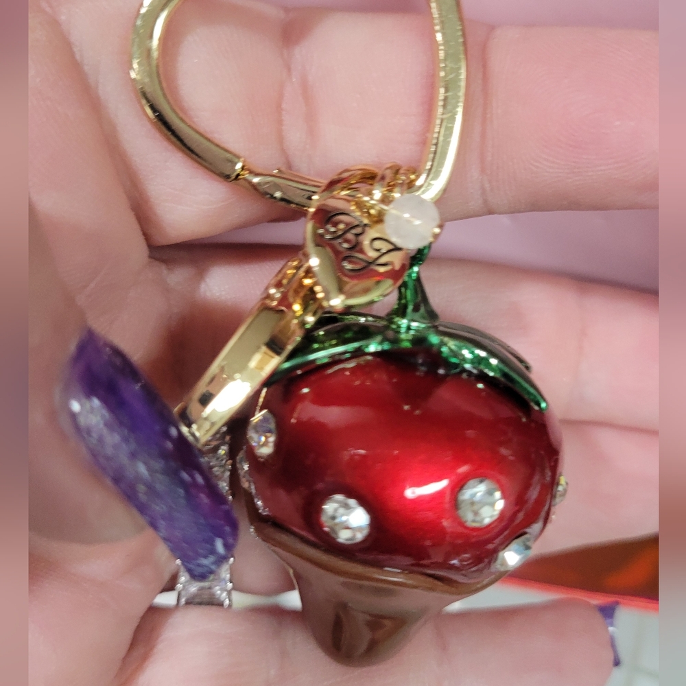 BETSEY JOHNSON LUSCIOUS STRAWBERRY BLING BAG CHARM KEYCHAIN - Picture 3 of 5
